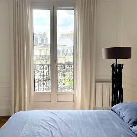 Elegant Haussmann Parisian Flat Close Eiffel Tower דירה *