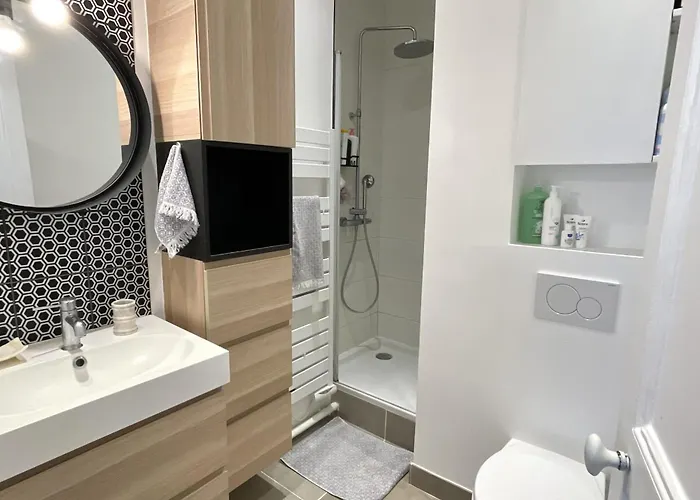 Elegant Haussmann Parisian Flat Close Eiffel Tower פריז