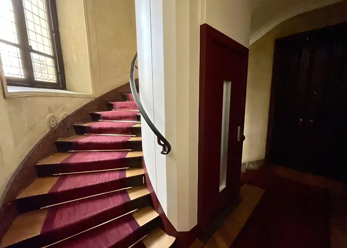 Elegant Haussmann Parisian Flat Close Eiffel Tower *